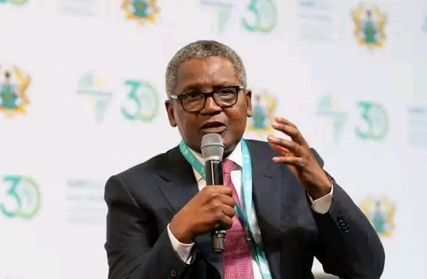 BREAKING NEWS: Aliko Dangote Steps Down as Chairman of Dangote Sugar Refinery After 20 Remarkable Years