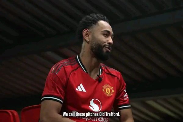 From Gravel to Glory: Matheus Cunha’s Emotional Journey from “Old Trafford” Streets to the World Stage